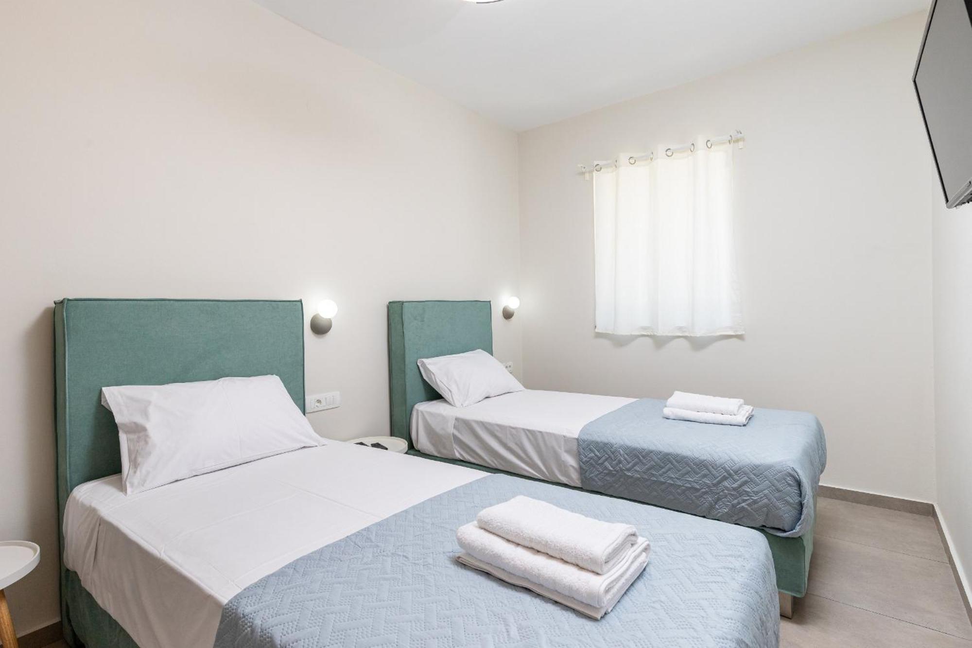 Meli Apartments Paleochora Экстерьер фото