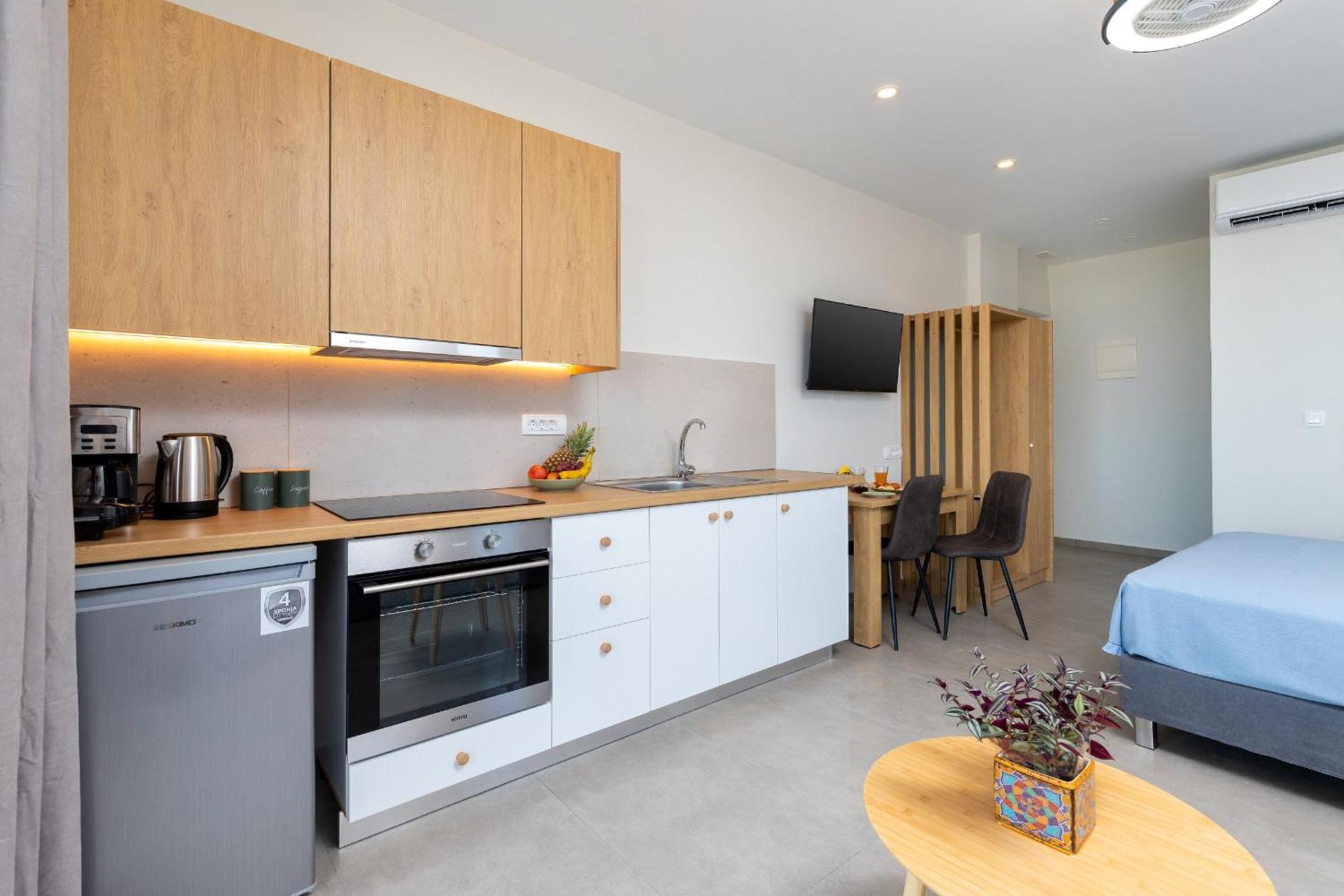 Meli Apartments Paleochora Экстерьер фото