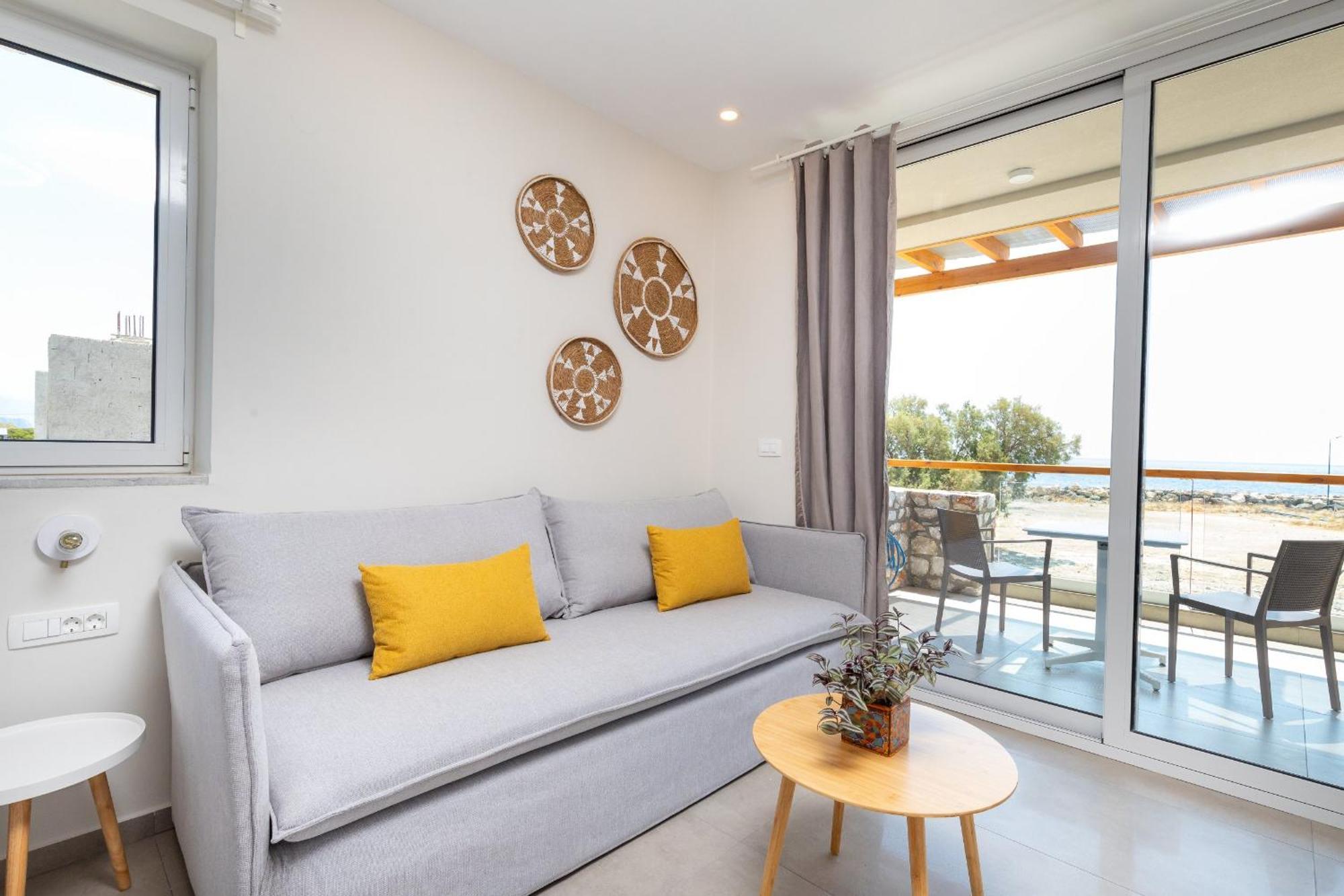 Meli Apartments Paleochora Экстерьер фото